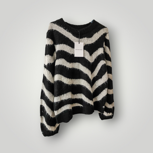 Who What Where Black and White Sweater, Size XXL